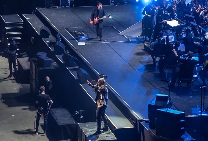 Olympiahalle: Night of the Proms - Simple Minds, Ronan Keating, Natasha Bedingfield, Stefanie Heinzmann, John Miles München Simple Minds - Jim Kerr (unten), Charlie Burchill