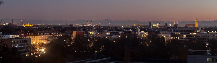 Blick von der Luitpoldhöhe (Luitpoldpark): Schwabing, Stadtzentrum, Alpen München