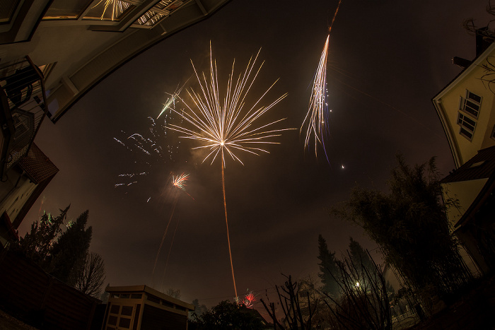 München Gratlspitzstraße: Silvester-/Neujahr-Feuerwerk Gratlspitzstraße 40