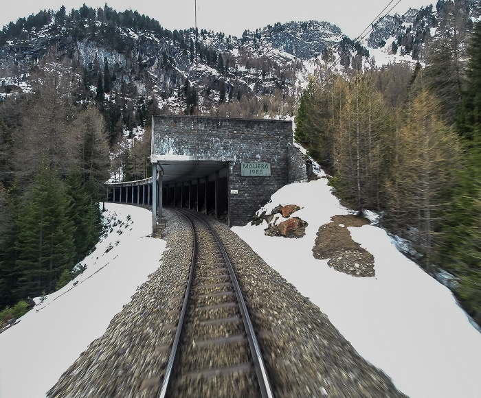 Graubünden Albulabahn: Maliera-Galerie