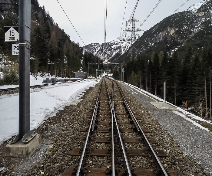 Graubünden Albulabahn: Kreuzungsstation Muot