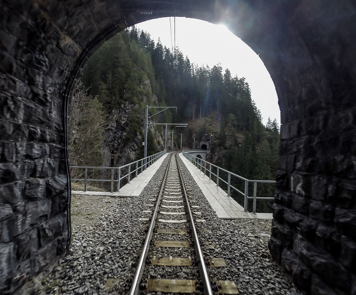 Albulabahn: Stulsertobel-Tunnel I, Stulsertobel-Viadukt I Graubünden