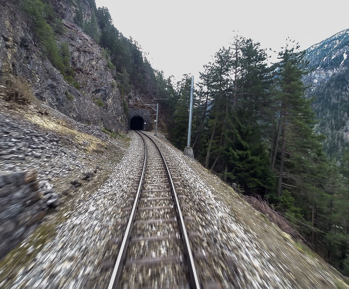 Graubünden Albulabahn: Grosser Cruschetta-Tunnel