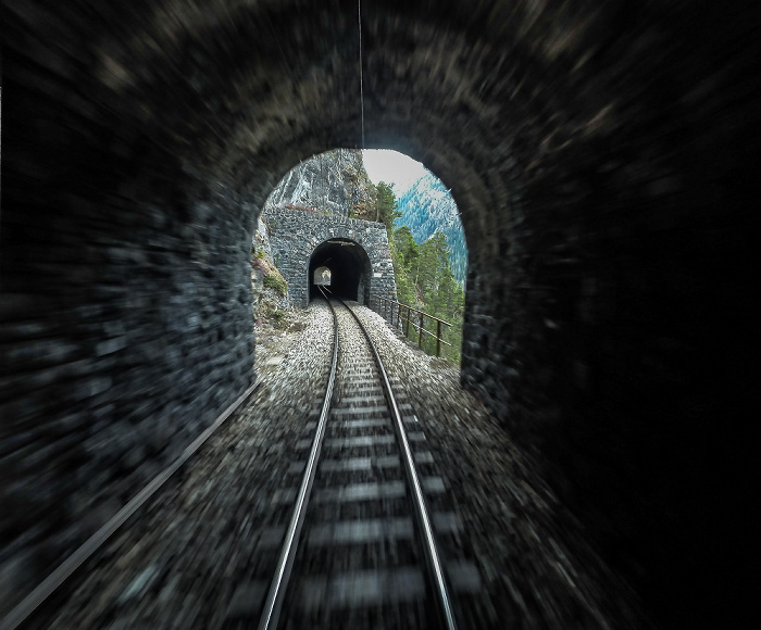 Graubünden Albulabahn: Ruegna-Tunnel, Kleiner Cruschetta-Tunnel