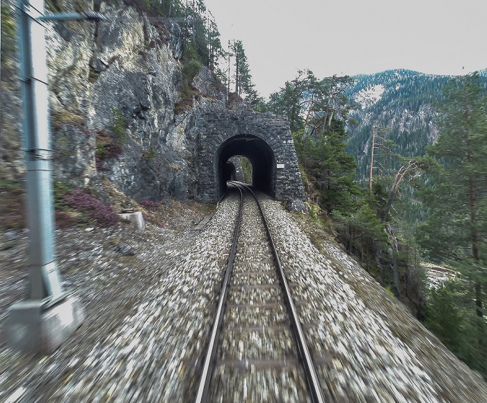 Albulabahn: Ruegna-Tunnel Graubünden
