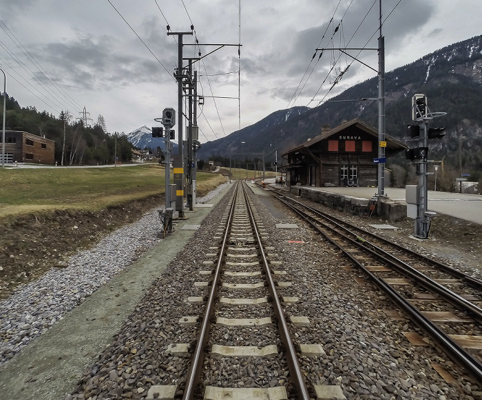 Albulabahn: Bahnhof Surava Graubünden