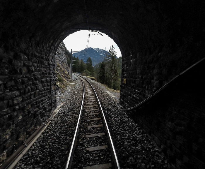 Graubünden Albulabahn: Salons-Tunnel