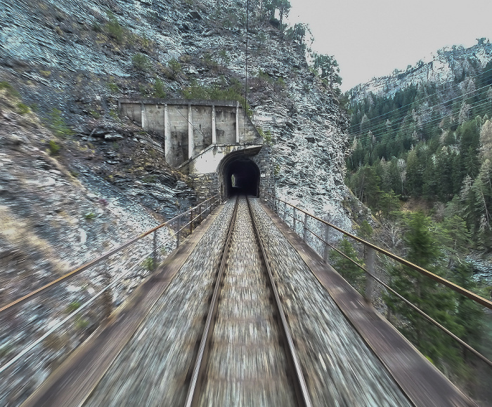 Graubünden Albulabahn: Lehnenviadukt, Salons-Galerie, Salons-Tunnel