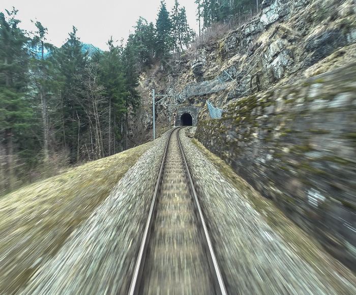 Graubünden Albulabahn: Runplanas-Tunnel