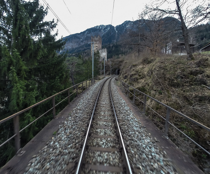 Graubünden Albulabahn, Burgruine Campell