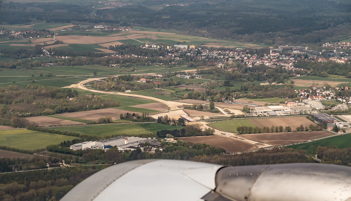 Bayern - Landkreis Freising: Freising 2017-04-21 Flug DLH2474 München Franz Josef Strauß (MUC/EDDM) - London Heathrow (LHR/EGLL) Luftbild aerial photo