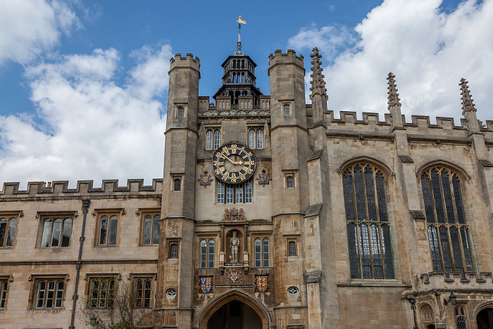 Cambridge Trinity College: Trinity Great Court mit King's Gate Trinity College Chapel