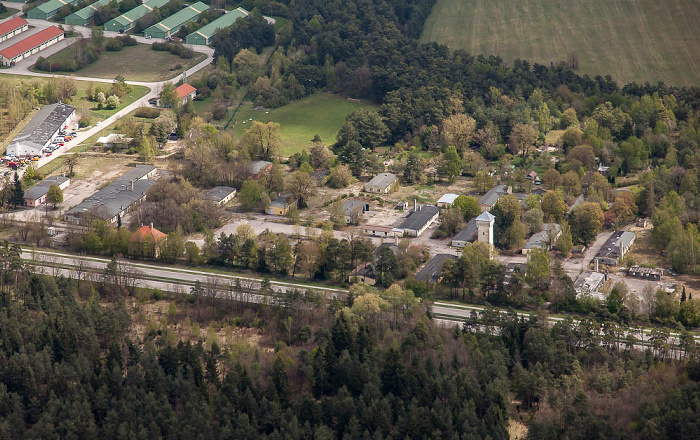 Garching bei München Luftbild aus Zeppelin: Hochbrück - Bundesstraße 13 (Ingolstädter Landstraße)