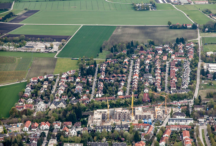Luftbild aus Zeppelin: Bogenhausen - Englschalking (unten) / Daglfing (oben) München