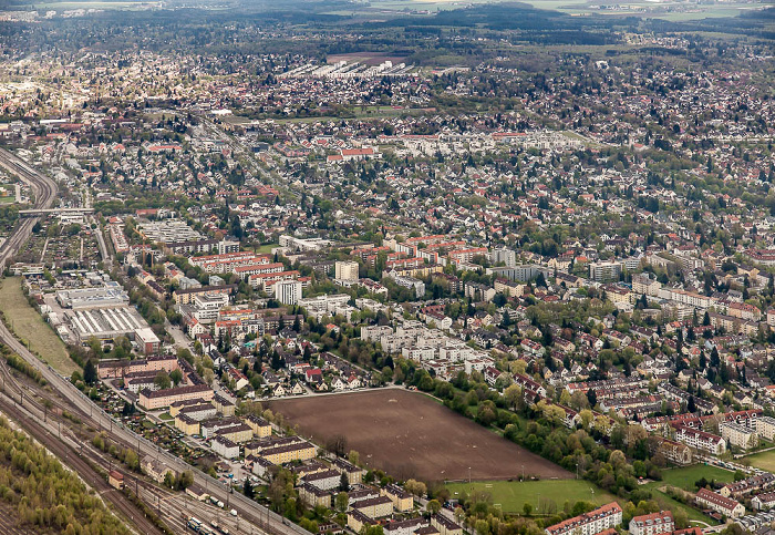 Luftbild aus Zeppelin. Berg am Laim, Trudering-Riem (oberes Bilddrittel) München