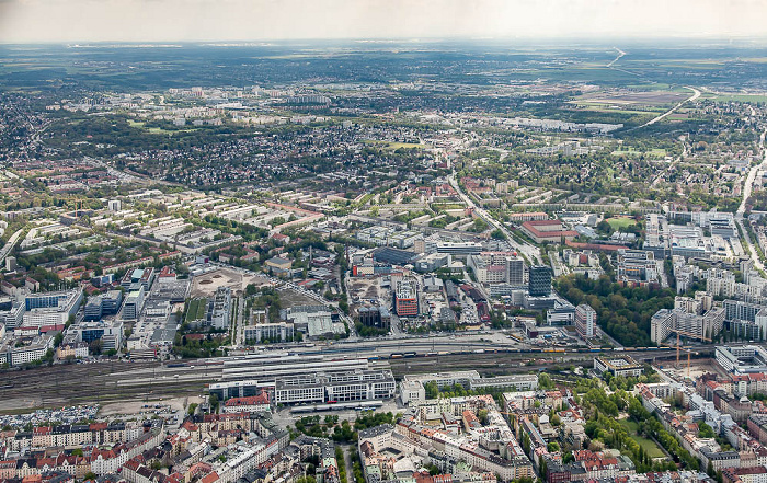 Luftbild aus Zeppelin: Au-Haidhausen (unten), Berg am Laim (oben), Ramersdorf-Perlach (rechts oben) München