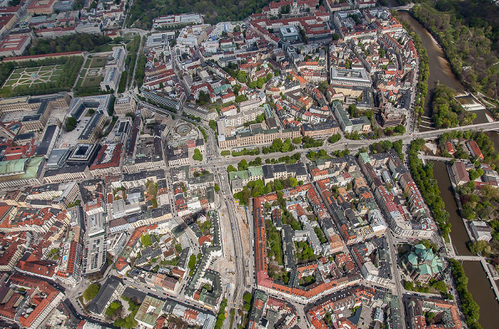 Luftbild aus Zeppelin: Altstadt-Lehel - Altstadt (links), Lehel München 2017