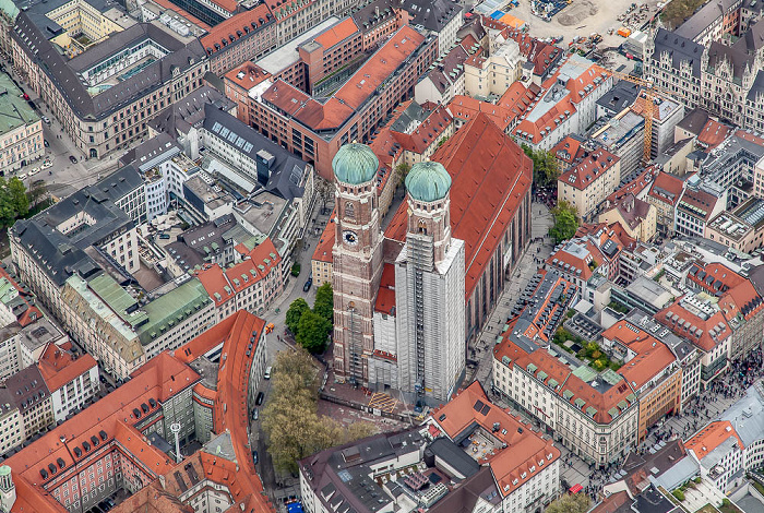 Luftbild aus Zeppelin: Altstadt-Lehel - Altstadt mit Frauenkirche München