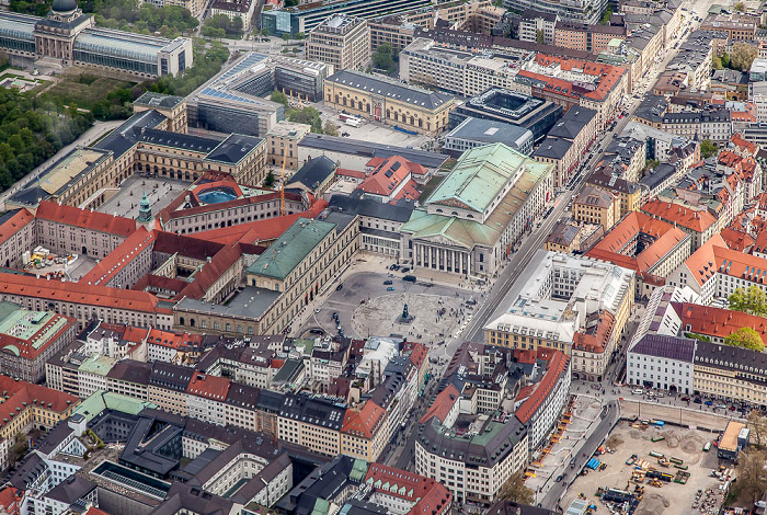 Luftbild aus Zeppelin: Altstadt-Lehel - Altstadt mit Residenz, Max-Joseph-Platz und Nationaltheater München