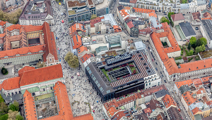 Luftbild aus Zeppelin: Altstadt-Lehel mit der Kaufingerstraße München