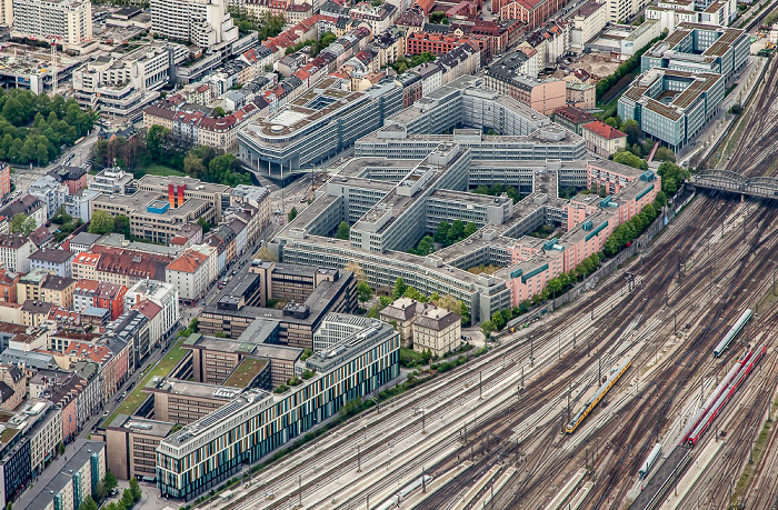 Luftbild aus Zeppelin: Ludwigsvorstadt-Isarvorstadt mit dem Europäischen Patentamt München