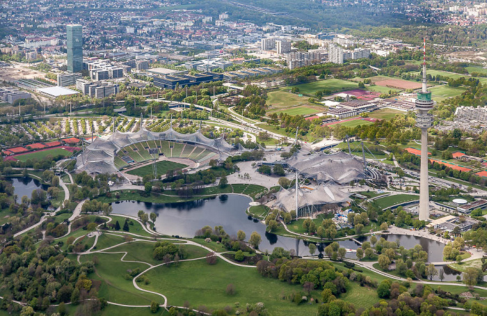 Luftbild aus Zeppelin: Milbertshofen-Am Hart München
