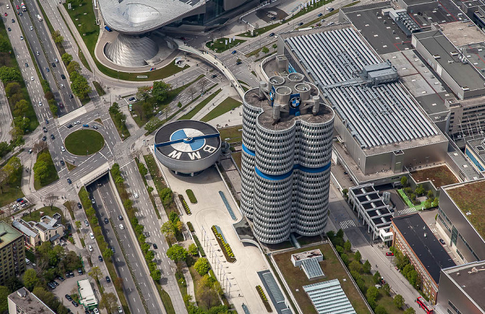 Luftbild aus Zeppelin: Milbertshofen-Am Hart mit v.o. BMW-Museum und BMW-Hochhaus München
