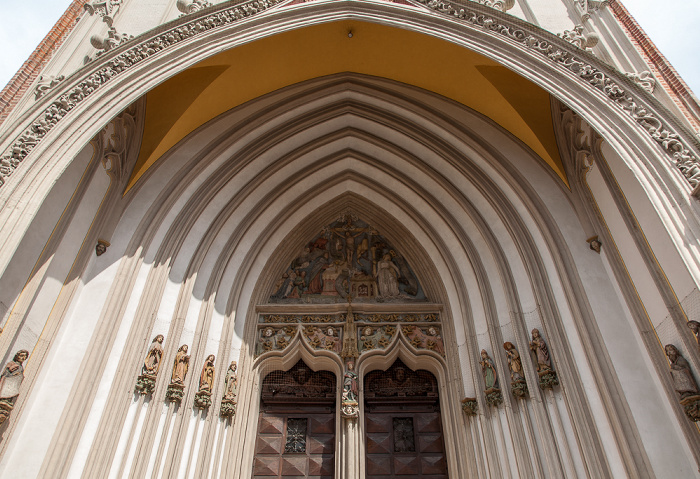 Landshut Altstadt: Martinskirche (Stadtpfarr- und Kollegiatstiftskirche St. Martin und Kastulus)