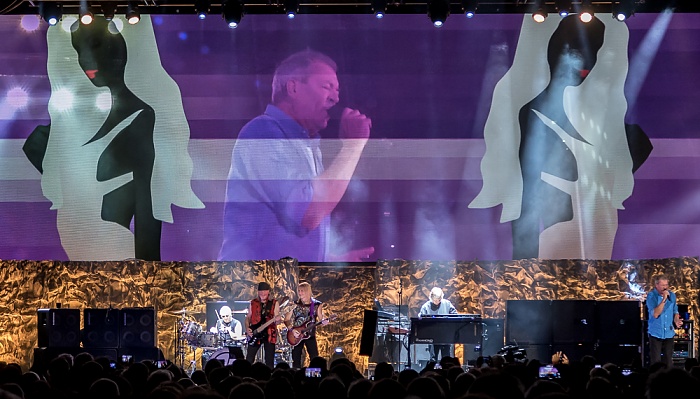 Olympiahalle: Deep Purple (+ Monster Truck) München