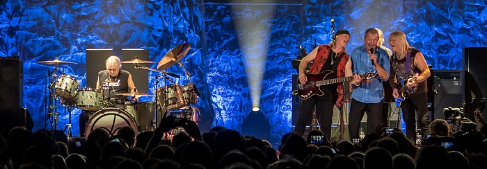 Olympiahalle: Deep Purple (+ Monster Truck) München Hell to Pay