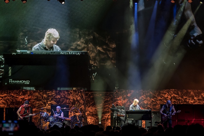 Olympiahalle: Deep Purple (+ Monster Truck) München Don Airey