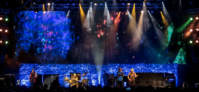 Olympiahalle: Deep Purple (+ Monster Truck) München Hush