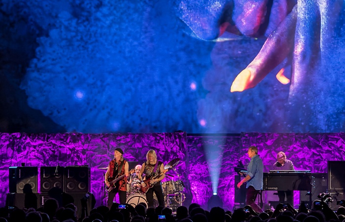 Olympiahalle: Deep Purple (+ Monster Truck) München