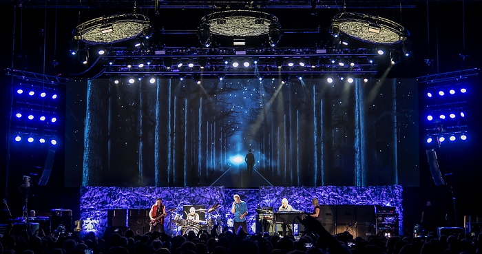 Olympiahalle: Deep Purple (+ Monster Truck) München Black Night