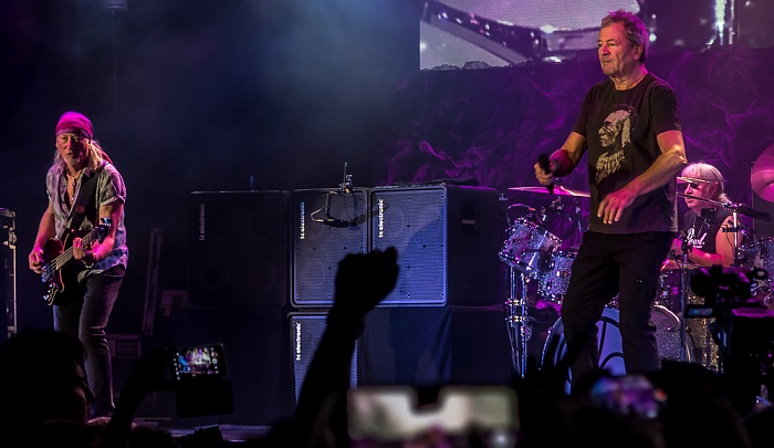 AccorHotels Arena (Palais Omnisports de Paris-Bercy): Deep Purple