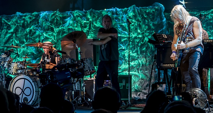 AccorHotels Arena (Palais Omnisports de Paris-Bercy): Deep Purple (+ Monster Truck) Paris