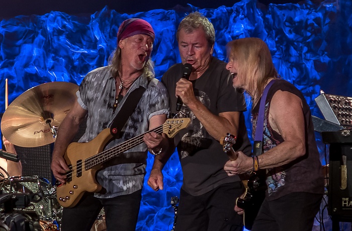 AccorHotels Arena (Palais Omnisports de Paris-Bercy): Deep Purple (+ Monster Truck) Paris