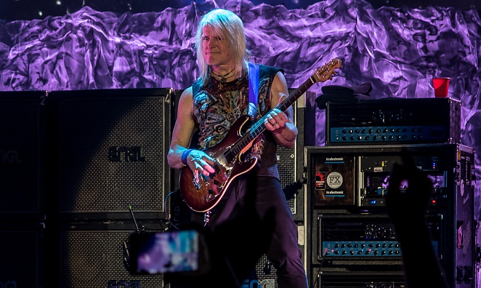 AccorHotels Arena (Palais Omnisports de Paris-Bercy): Deep Purple (+ Monster Truck) Paris