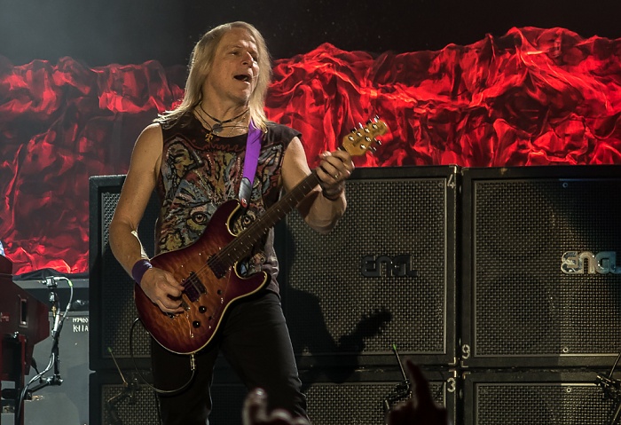 AccorHotels Arena (Palais Omnisports de Paris-Bercy): Deep Purple (+ Monster Truck) Paris