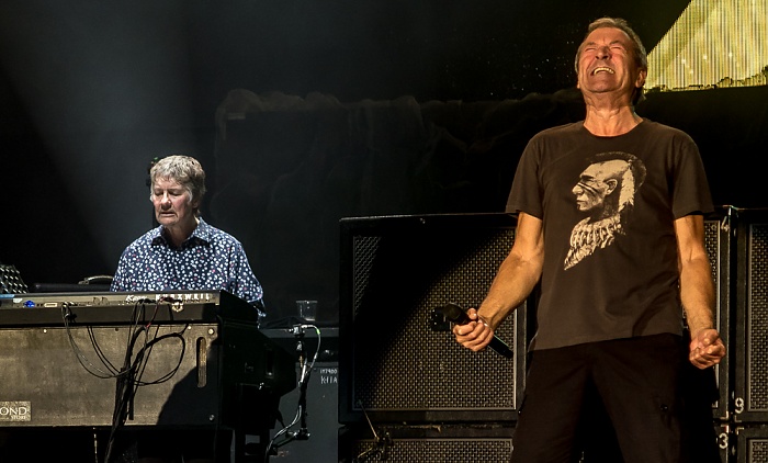 AccorHotels Arena (Palais Omnisports de Paris-Bercy): Deep Purple (+ Monster Truck) Paris