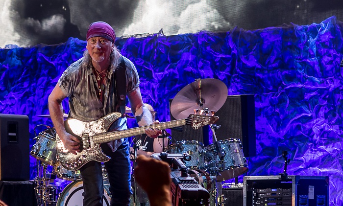 AccorHotels Arena (Palais Omnisports de Paris-Bercy): Deep Purple (+ Monster Truck) Paris