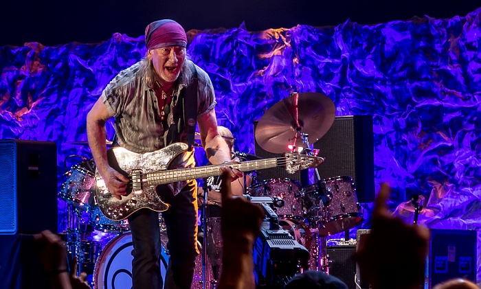 AccorHotels Arena (Palais Omnisports de Paris-Bercy): Deep Purple (+ Monster Truck) Paris