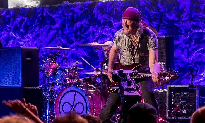 AccorHotels Arena (Palais Omnisports de Paris-Bercy): Deep Purple (+ Monster Truck) Paris