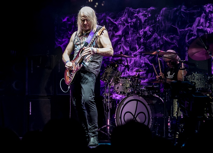 AccorHotels Arena (Palais Omnisports de Paris-Bercy): Deep Purple (+ Monster Truck) Paris