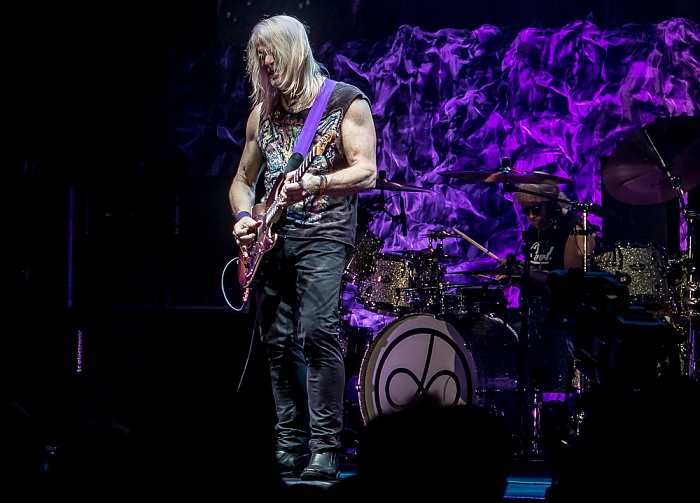 AccorHotels Arena (Palais Omnisports de Paris-Bercy): Deep Purple (+ Monster Truck) Paris