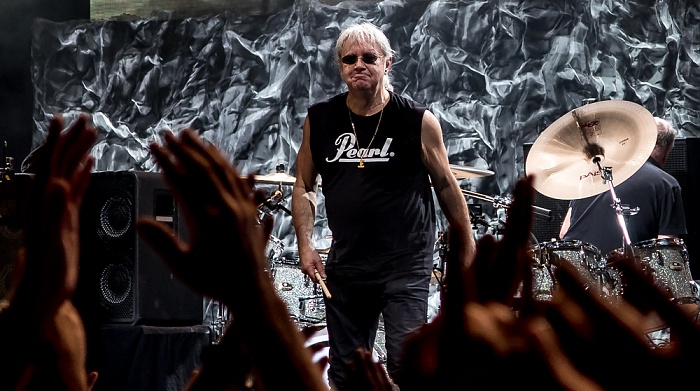 AccorHotels Arena (Palais Omnisports de Paris-Bercy): Deep Purple (+ Monster Truck) Paris