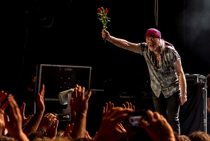 AccorHotels Arena (Palais Omnisports de Paris-Bercy): Deep Purple (+ Monster Truck) Paris Roger Glover