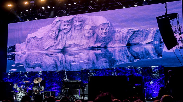 AccorHotels Arena (Palais Omnisports de Paris-Bercy): Deep Purple (+ Monster Truck) Paris