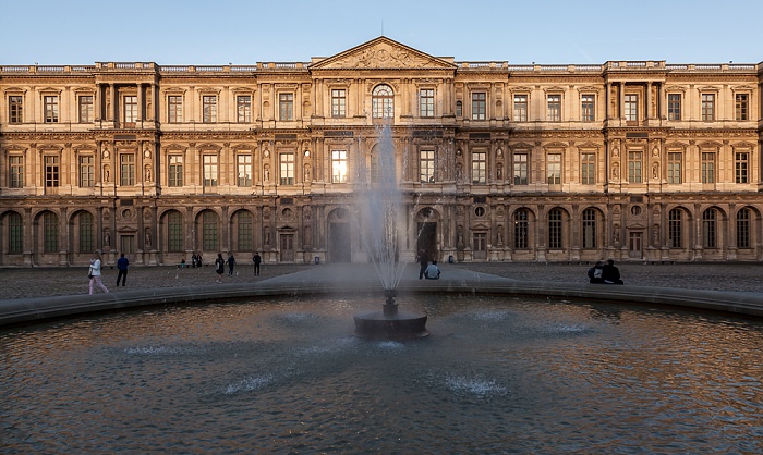Musée du Louvre: Cour Carrée Paris