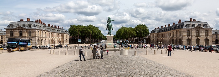 Versailles Place d'Armes mit dem Reiterstandbild von Ludwig XIV. Avenue de Paris Grande Écurie Petite Écurie